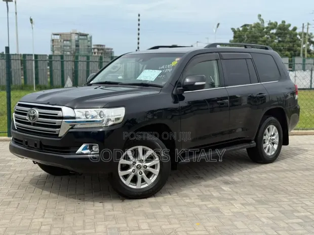 Toyota Land Cruiser 2018 Black - 1