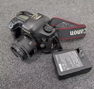 Canon 5D Mark III DSLR Camera with 50mm Lens (Used)