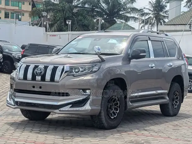 Toyota Land Cruiser Prado 4.0 Petrol TX 2021 Gray - 1