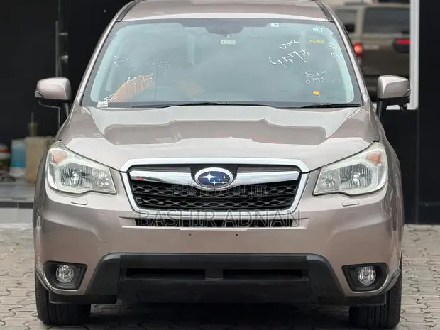 Subaru Forester SV Premium 2014 Gold - 1