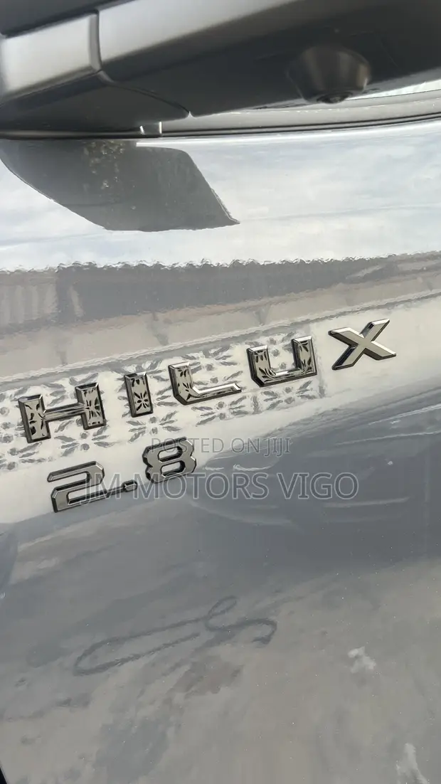 Toyota Hilux 2025 Travo Overland Mpya - 1