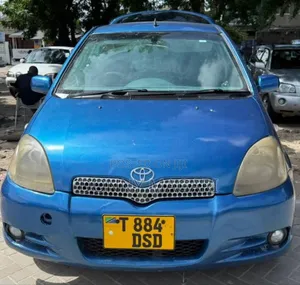 Toyota Vitz 1.3 AWD 3dr Hatchback 2000 Blue