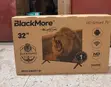 Blackark 32" Smart TV - 2