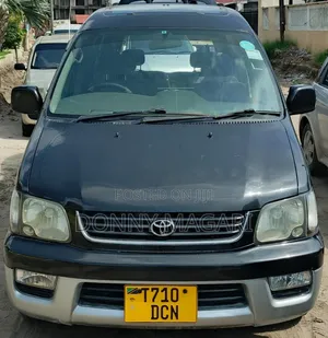 Toyota Noah 2001 Nyeusi