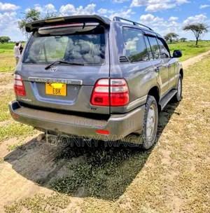 Toyota Land Cruiser VX Amazon 2015