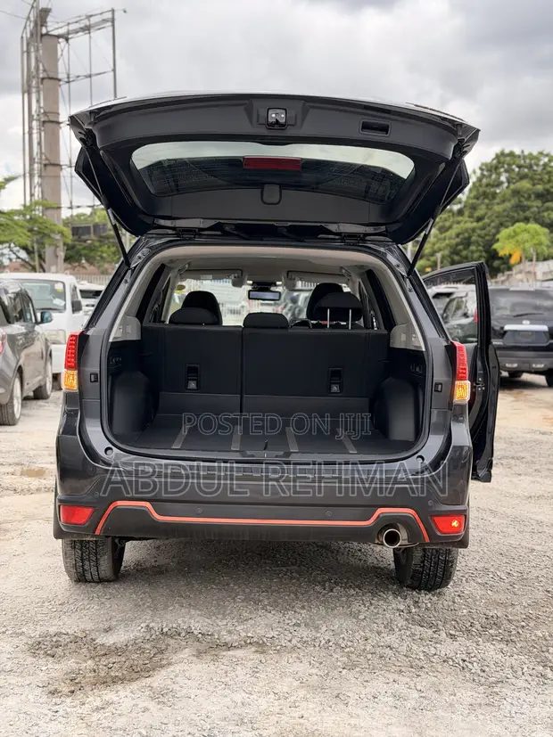 Subaru Forester Touring AWD 2019 Black - 1