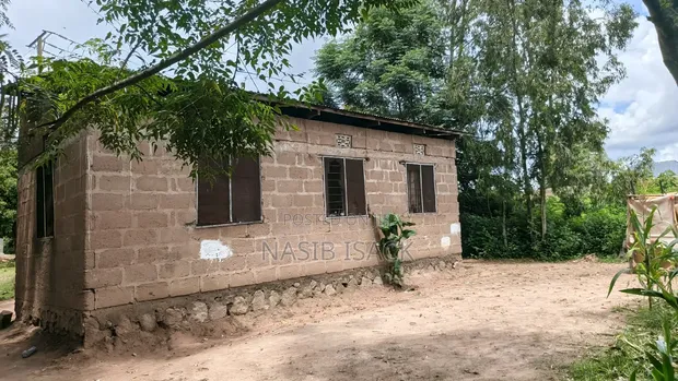 Eneo la Viwanja 6300 sqm Linauzwa Mwanza Nyamhogoro - 1