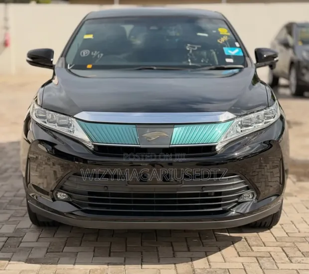 Toyota Harrier 2018 Burgundy - 1
