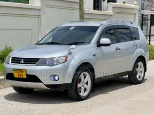 Mitsubishi Outlander 2.4 2008 Nyeupe