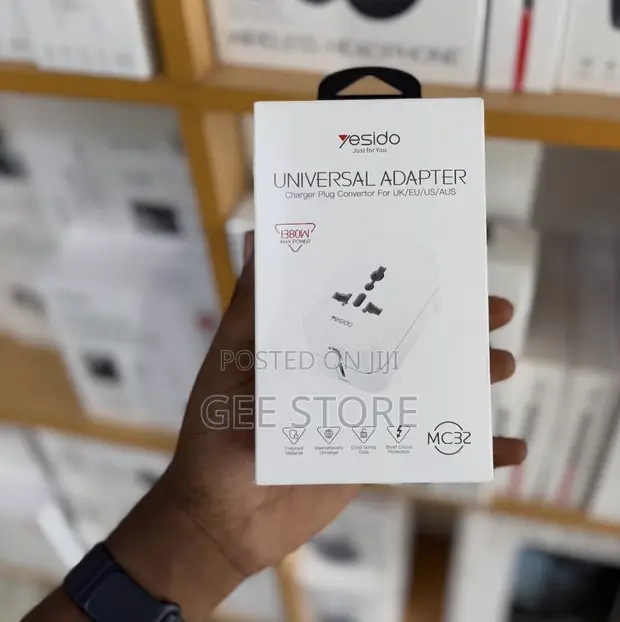 Yesido Universal Adapter - 1
