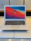 Apple MacBook Air 2017 13.3" Core i7 8GB RAM 256GB SSD - 2
