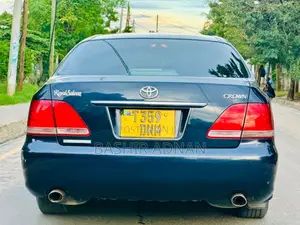 Toyota Crown Royal Saloon 2006