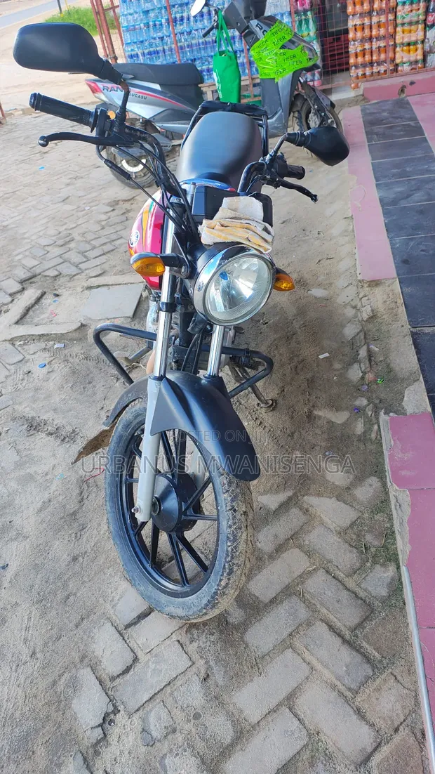 Yamaha Crux 125cc Nyekundu (Model 2026) - 1