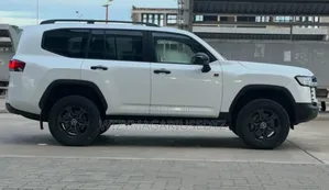 Toyota Land Cruiser LC300 GR Sport 2024 Diesel