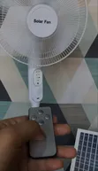 Feni ya Solar ya Inchi 16 inayochajiwa na Betri yenye Remote na Balbu - 4