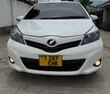 Toyota Vitz 2012 Nyeupe - 4