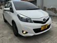 Toyota Vitz 2012 Nyeupe - 5