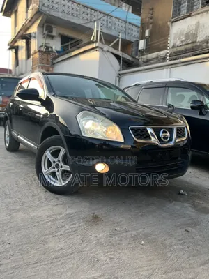 Nissan Dualis 2010 Nyeusi