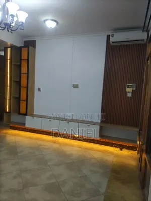 Wood-Mode Paneli za Ukutani za TV