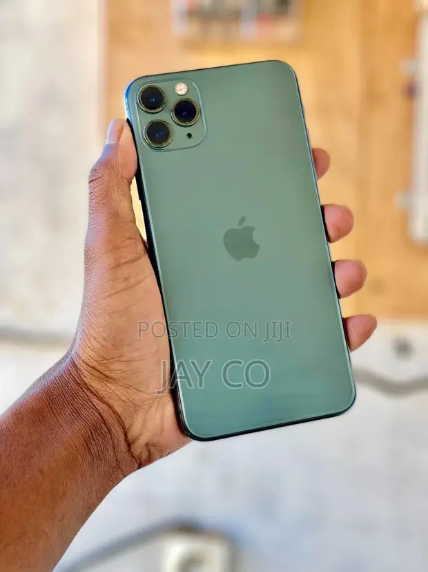 Apple iPhone 11 Pro Max 256GB Green - 1