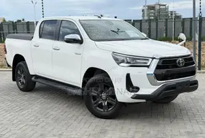 Toyota Hilux Double Cabin 2.4D 4WD 2022