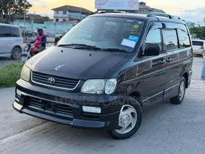 Toyota Noah 2.0 FWD (8 Seaters) 2001 Nyeusi