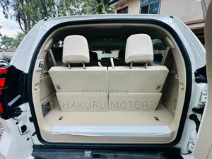 Toyota Land Cruiser Prado TXL 2022