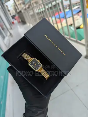 Daniel Wellington (DW) Ladies Watch - Brand New
