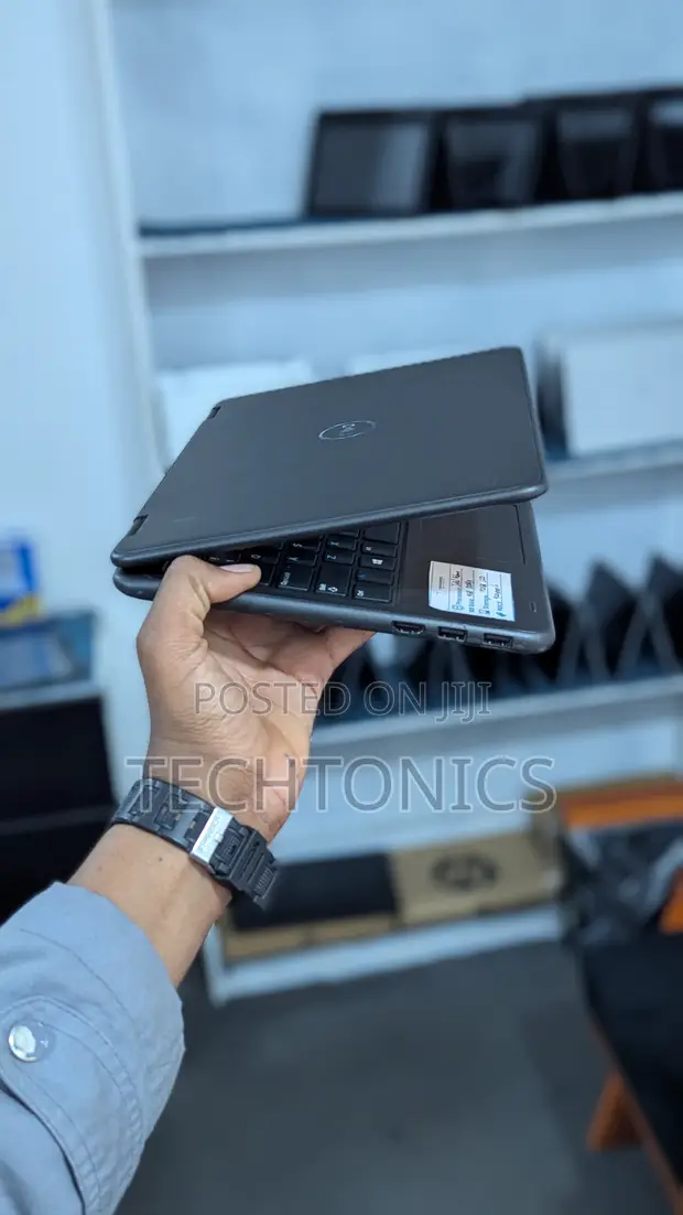 Dell Latitude 3189 2-in-1 Laptop - 1
