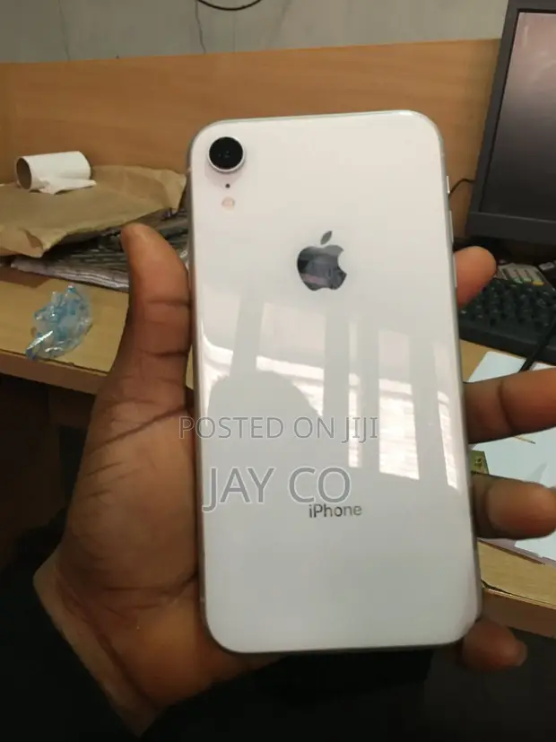 Apple iPhone XR 128GB Nyeupe - 1