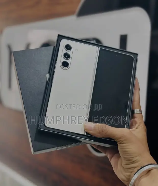 Samsung Galaxy Z Fold 5 256GB Mpya Nyeupe - 1