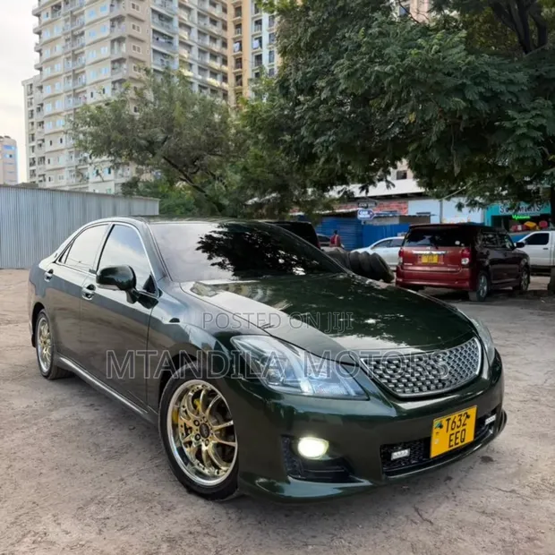 Toyota Crown 2009 Nyeusi - 1