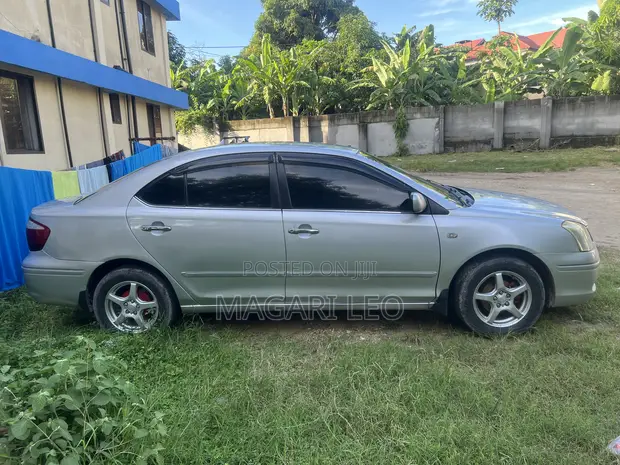 Toyota Premio 2005 Nyeupe - 1