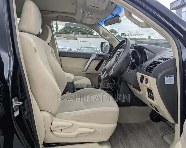 Toyota Land Cruiser Prado 2.8 TX 2017 - Matt Black - 1