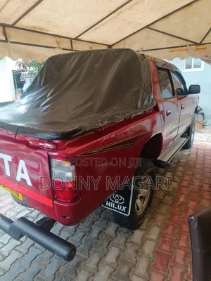 Toyota Hilux 2.5 Cab Pickup 2005 Maroon