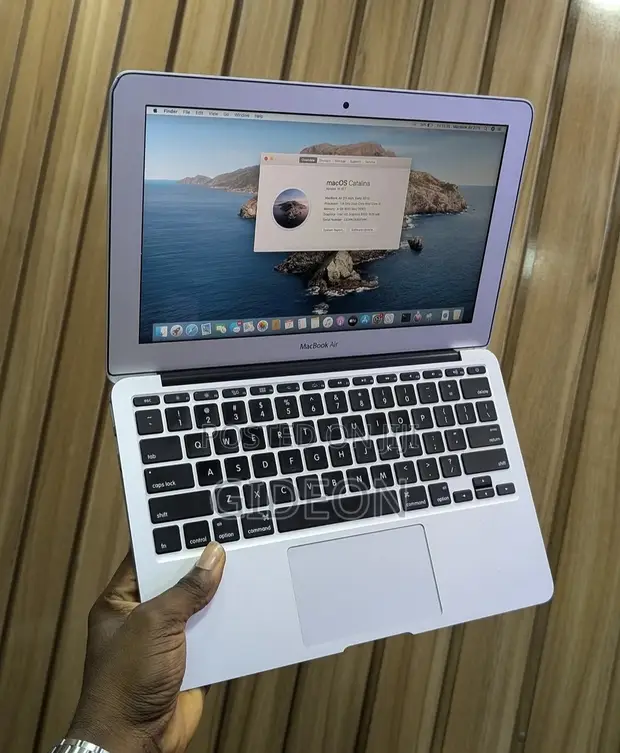Apple MacBook Air 2015 8GB RAM 128GB SSD - 1