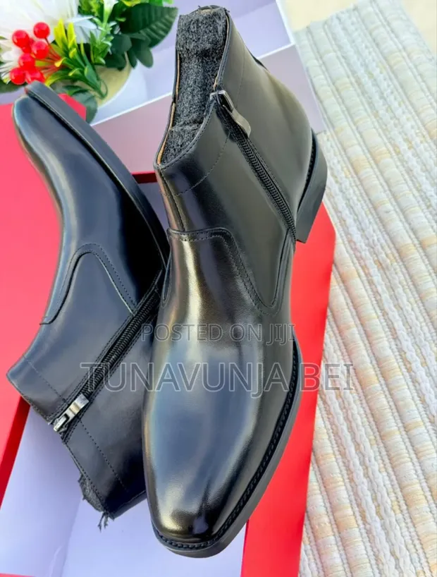 Viatu vya Clarks Classic vya Ngozi kwa Wanaume - 1