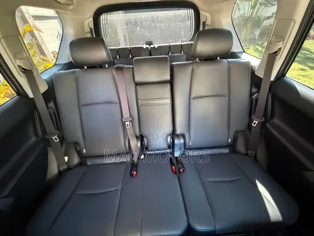Toyota Land Cruiser Prado 2.7 2023 Nyeupe - 1
