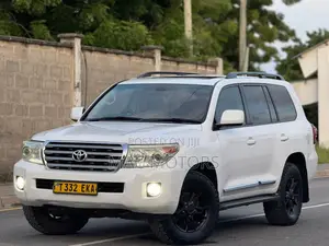 Toyota Land Cruiser 4.5 V8 VXR 2014 Nyeupe