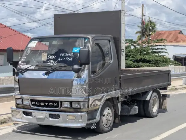 Mitsubishi Canter Lori (1993) - 1