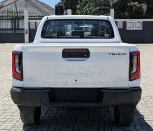 Toyota Hilux 2026 Premium Double Cab