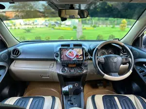 Toyota Vanguard 2011 Nyeupe