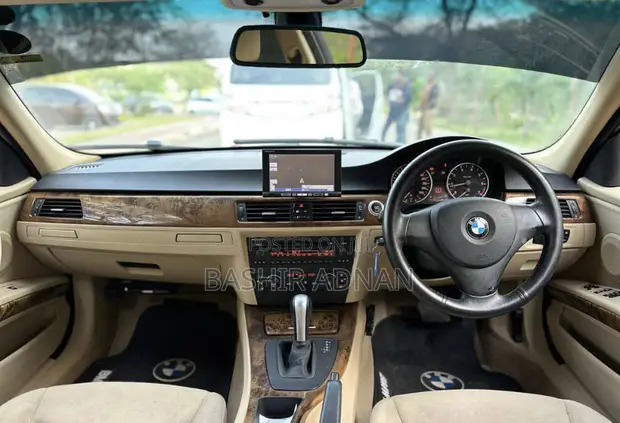 BMW 3 Series 320i RWD 2005 Bluu - 1