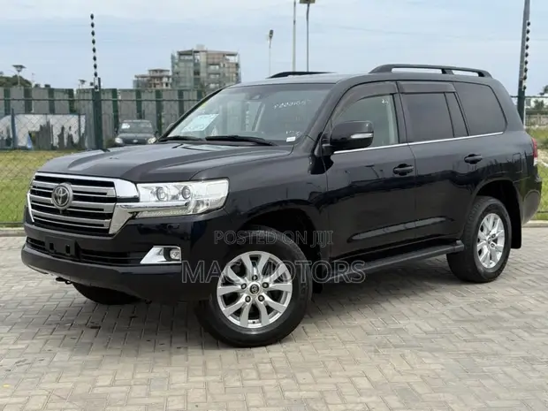 Toyota Land Cruiser 2017 Nyeusi Metallic - 1