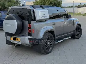 Land Rover Defender 110 P200 X Dynamic 2021