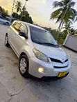 Toyota IST 2010 Nyeupe - 3