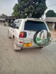 Toyota RAV4 1999 Silver - 3