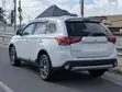 Mitsubishi Outlander 2.4 PHEV AWD 2017 Nyeupe - 3
