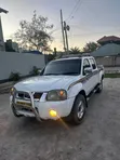 Nissan Hardbody 2007 White - 1