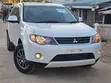Mitsubishi Outlander 2006 Nyeupe - 1